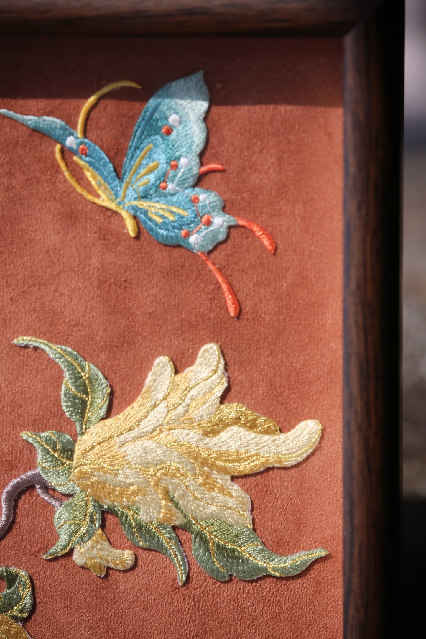 Suede embroidery painting gift box, a gift for friends, a housewarming gift