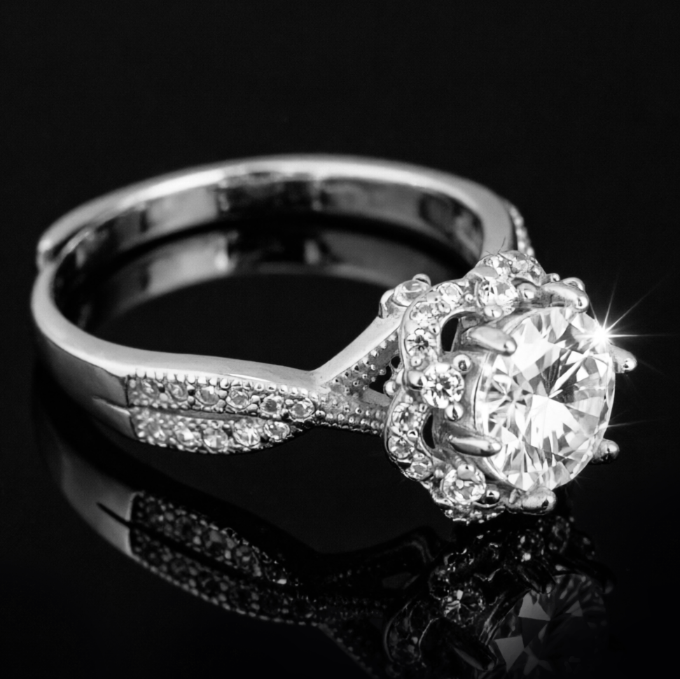 Heart-shaped moissanite engagement ring7