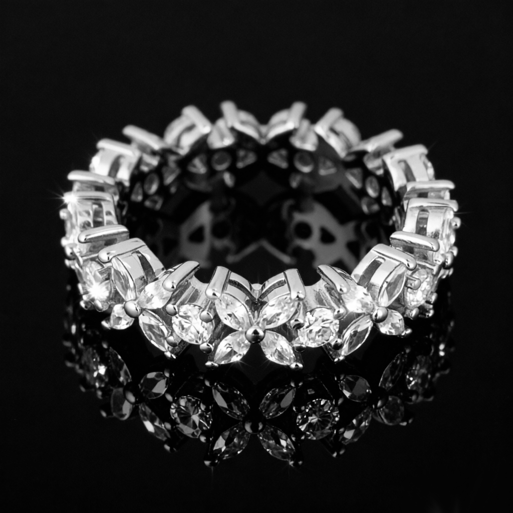 Moissanite Ring / Four-Leaf Clover